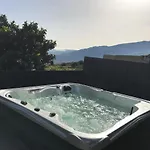Casitas Uvas Y Vinas * 로스 레알레호스