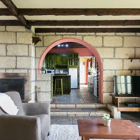 Casitas Uvas Y Vinas 로스 레알레호스