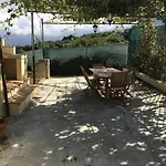 Casitas Uvas Y Vinas * לוס ריאלחוס