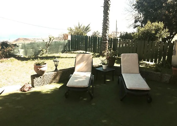 Casitas Uvas Y Vinas * לוס ריאלחוס