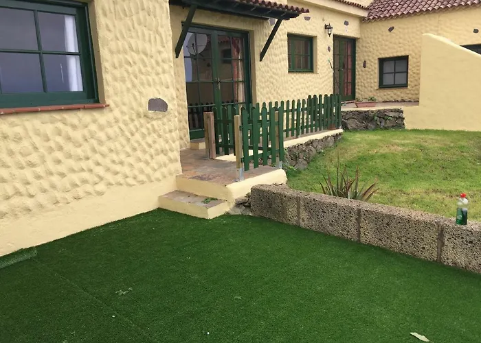 Casitas Uvas Y Vinas בית נופש